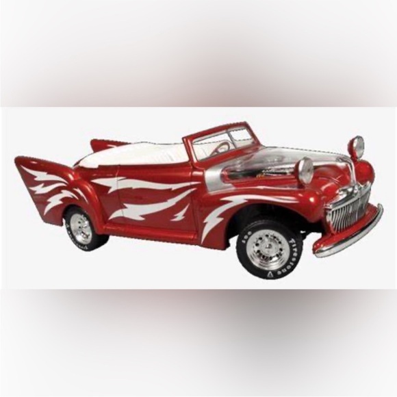 GREASE X REVOLUTION 18-pan
Eyeshadow Palette - Picture 7 of 10